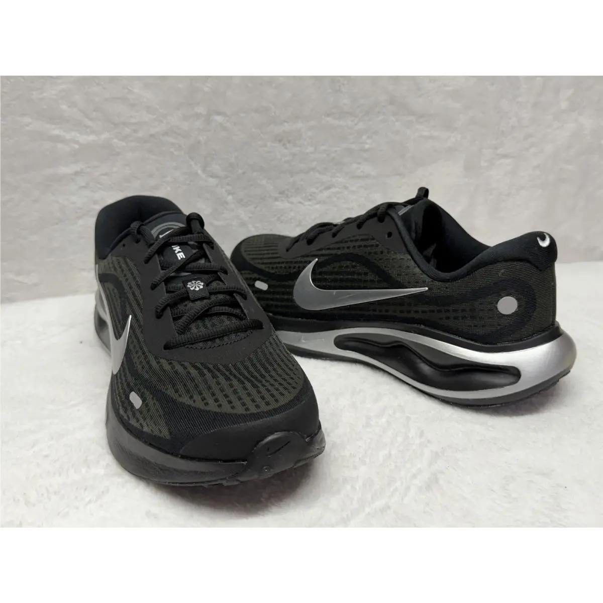 Nike shoes - Nike Journey Run - Journey Run - Silver 1