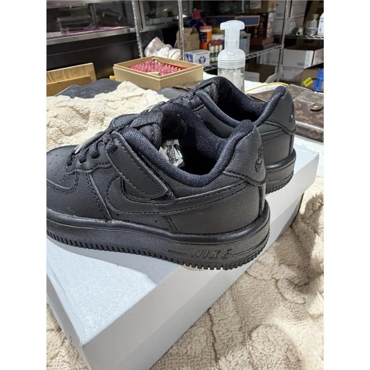 Nike shoes - Nike Force 1 - Force - Black 3