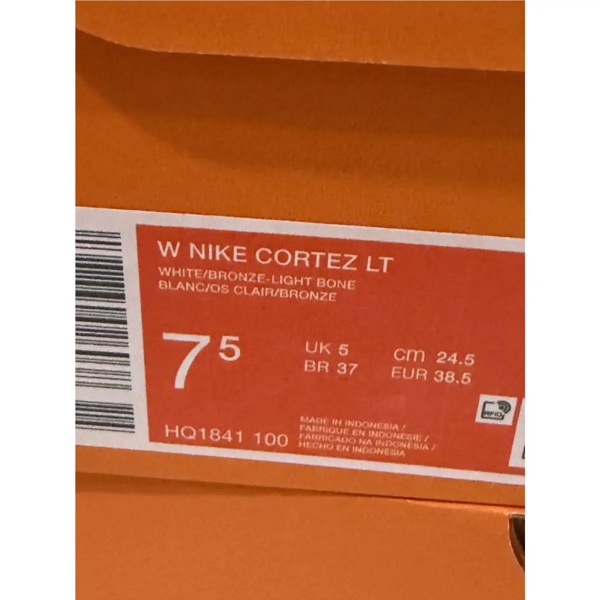 Nike shoes - White 4
