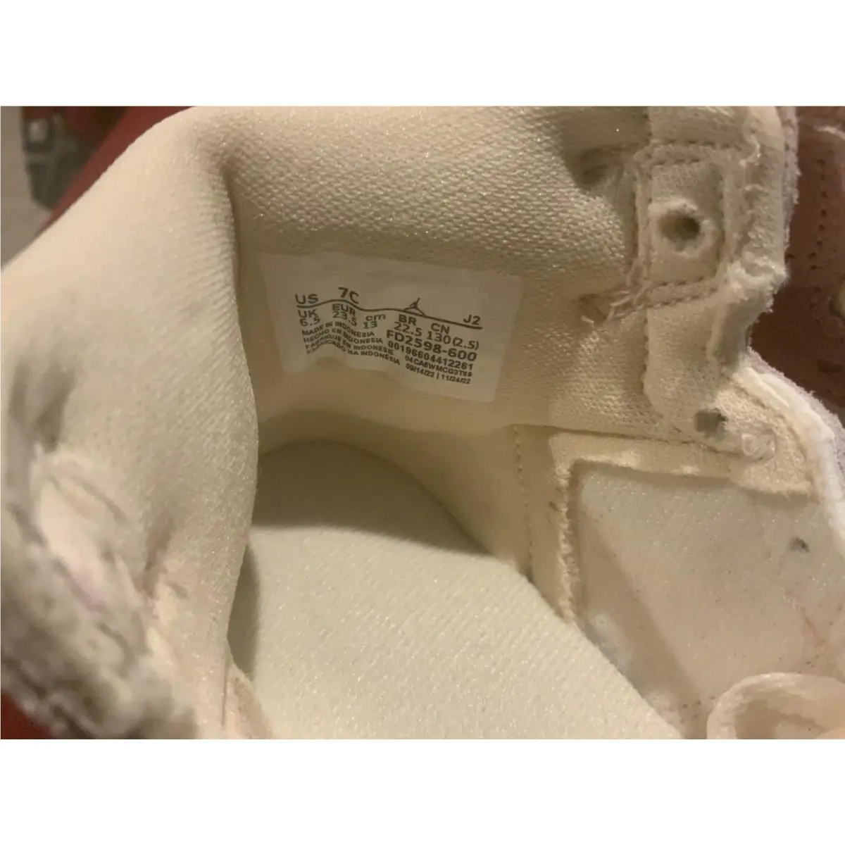Nike shoes - Air Jordan 1 - Air - Pink 4