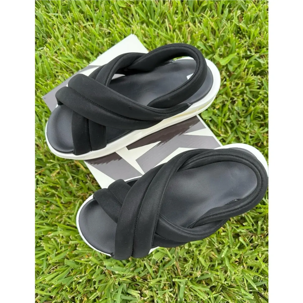 Nike shoes - Nike Essentialist - Essentialist - black / white 0