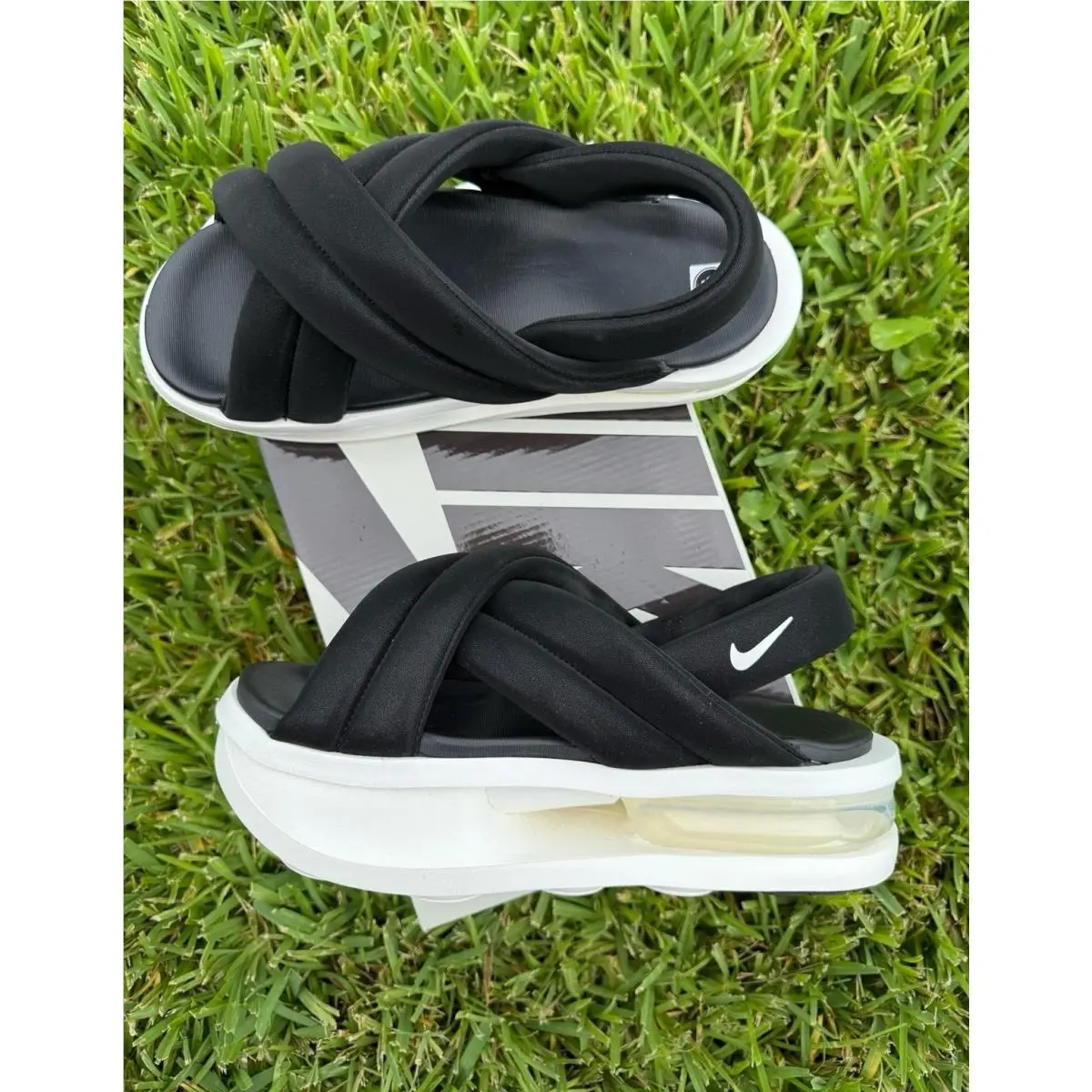 Nike shoes - Nike Essentialist - Essentialist - black / white 1