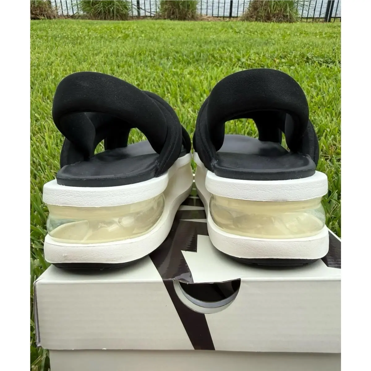 Nike shoes - Nike Essentialist - Essentialist - black / white 3