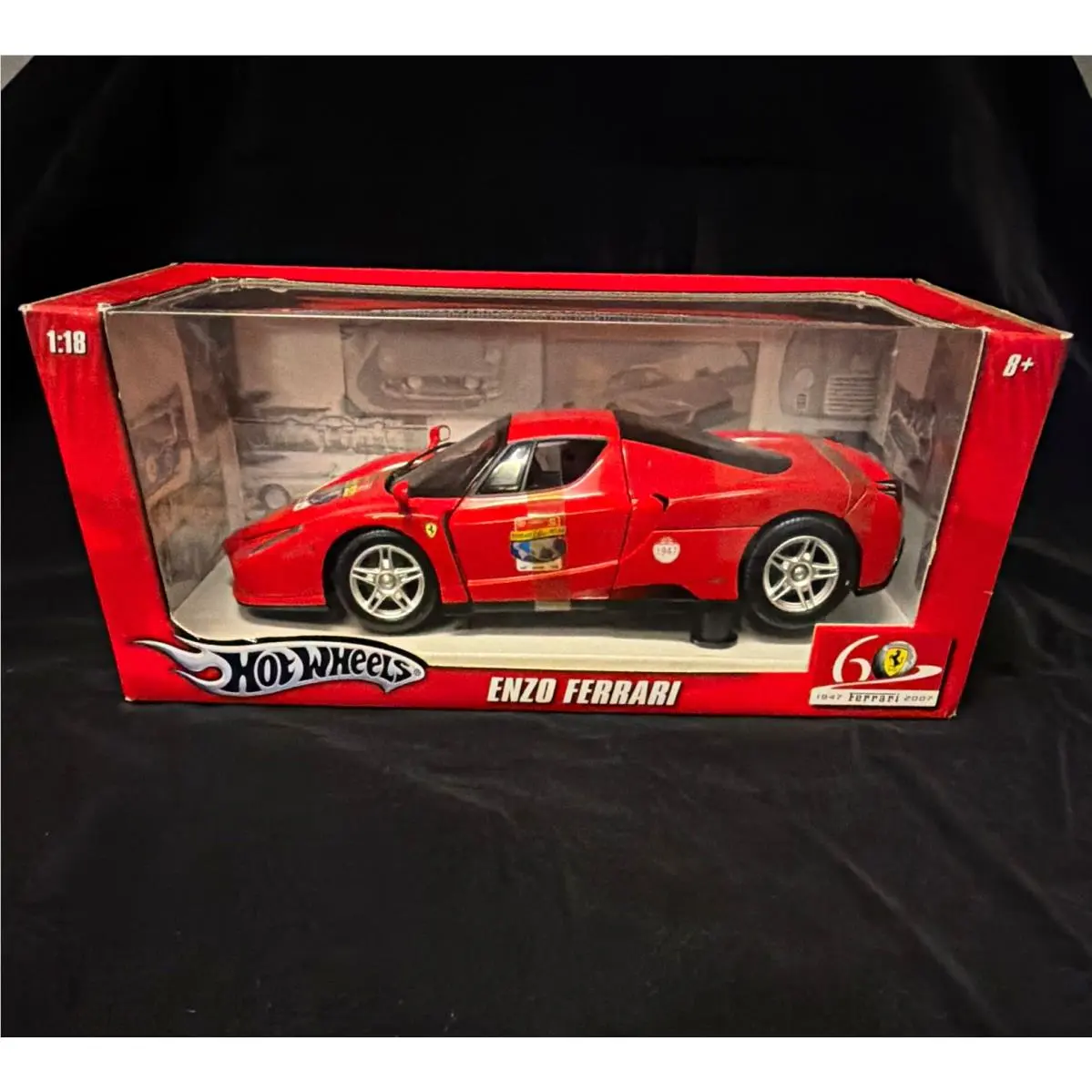 Hot Wheels Enzo Ferrari Ferrari 1:18 Diecast 60th Ferrari 2007 Red w/ Case