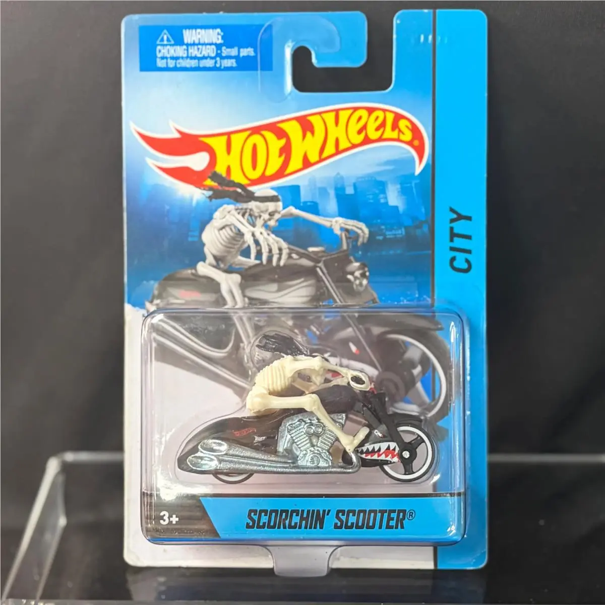 Hot Wheels City Black Scorchin` Scooter with Skeleton Rider