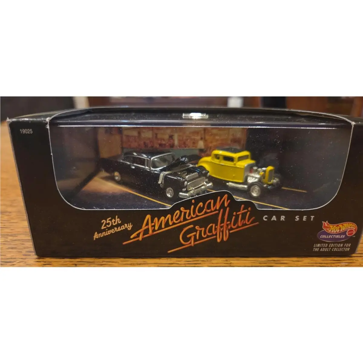 Hot Wheels 25th Anniversary American Graffiti 55 Chevy 32 Ford 2 Car Set D3