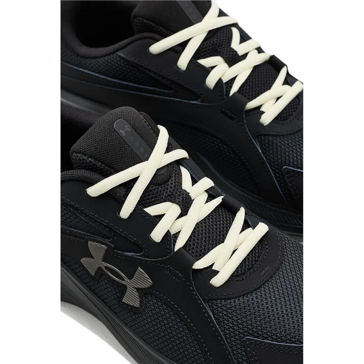 Under Armour shoes - Black/Black/Black 25