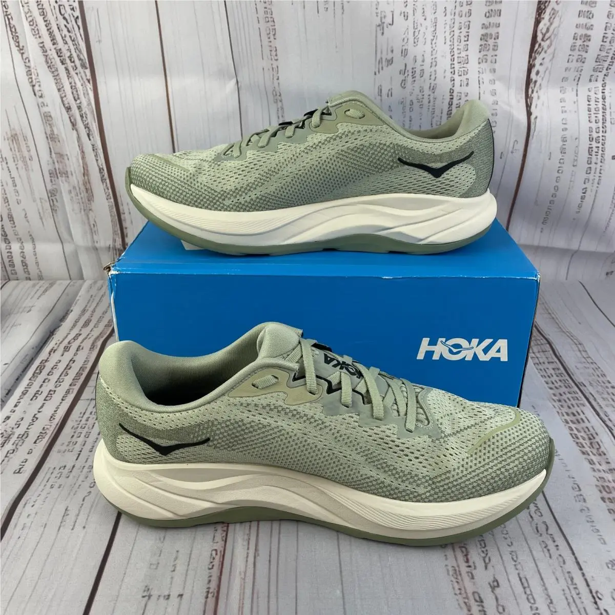 Hoka shoes - Green (UPC: 197634729060) 0