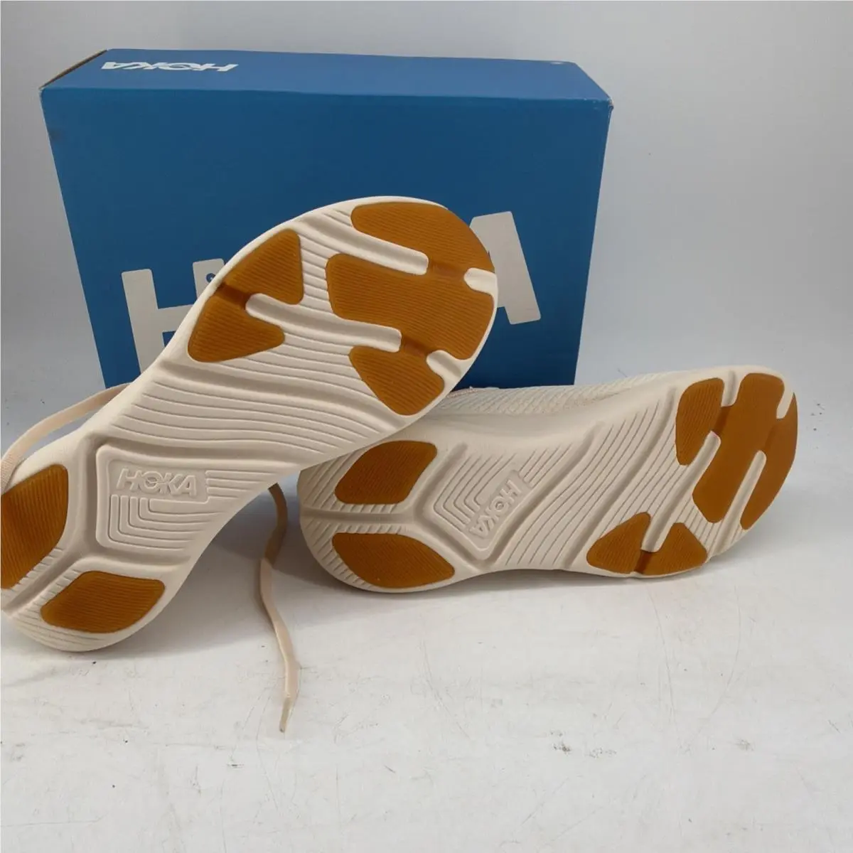 Hoka shoes - Solimar - Solimar 3