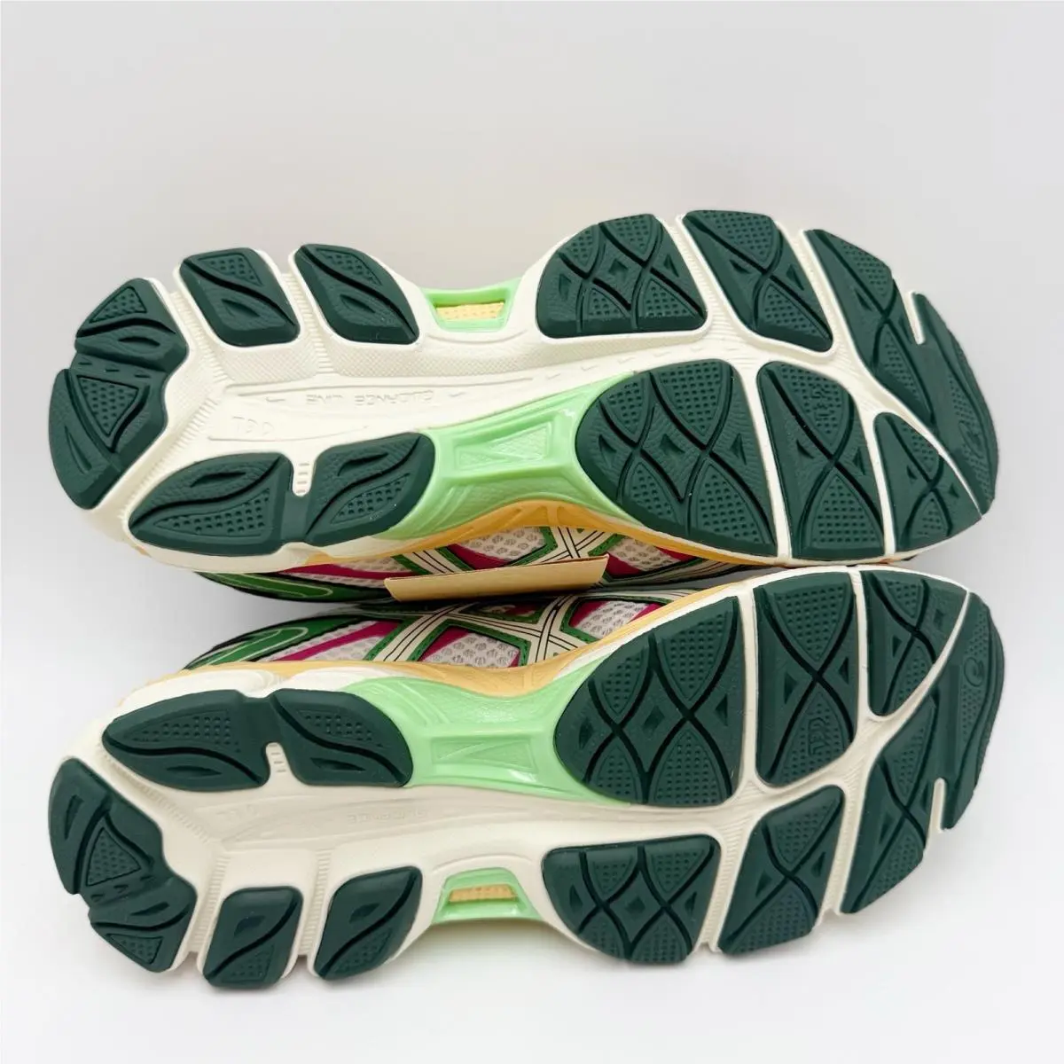 Asics shoes - ASICS Gel Cumulus 16 - Gel Cumulus - Green 9