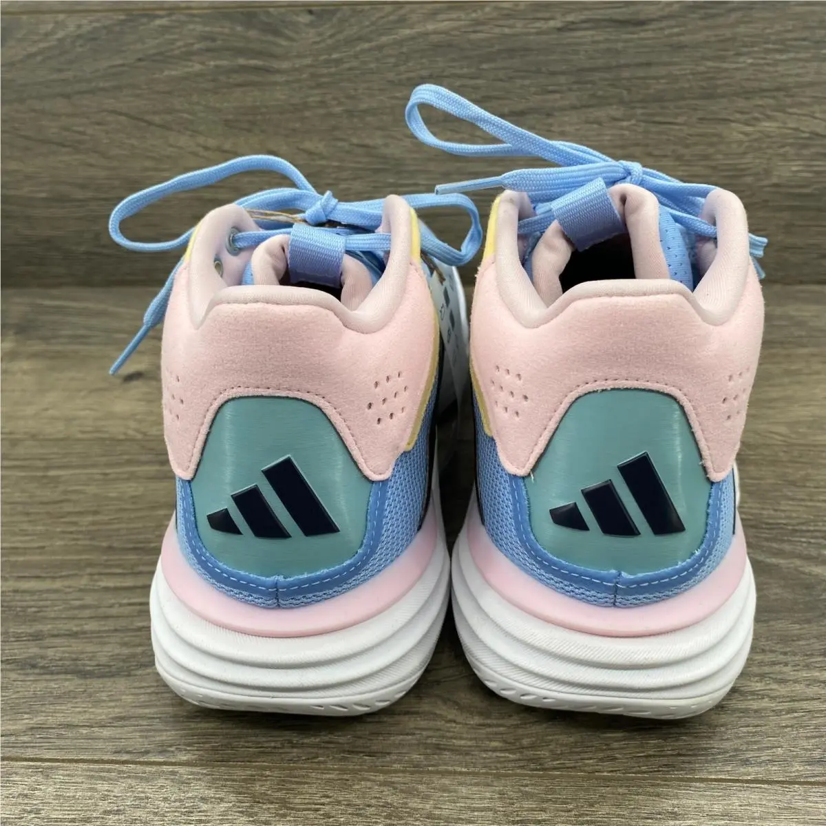 Adidas shoes - adidas Courtstabil W - Courtstabil - Multicolor 3