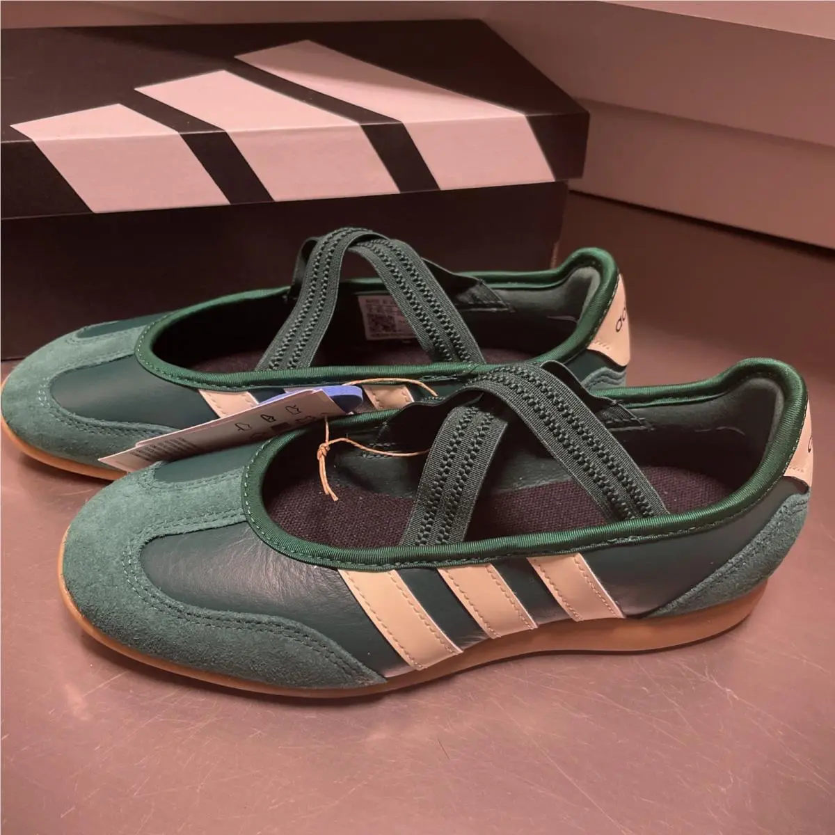 Adidas shoes - Adidas Barreda - Barreda - KJ2246 - Green 0