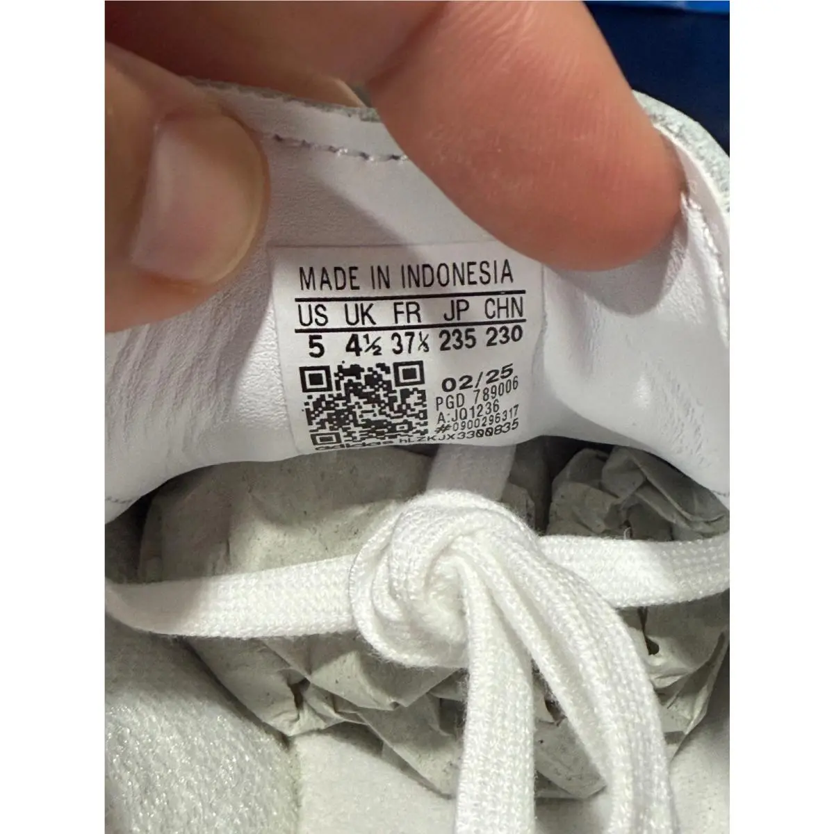 Adidas shoes - White 4