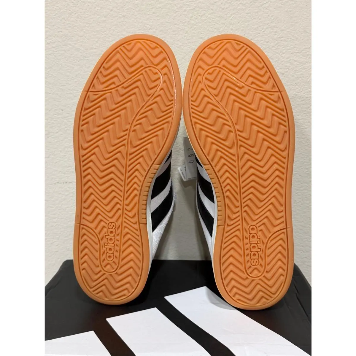 Adidas shoes - Beige 2