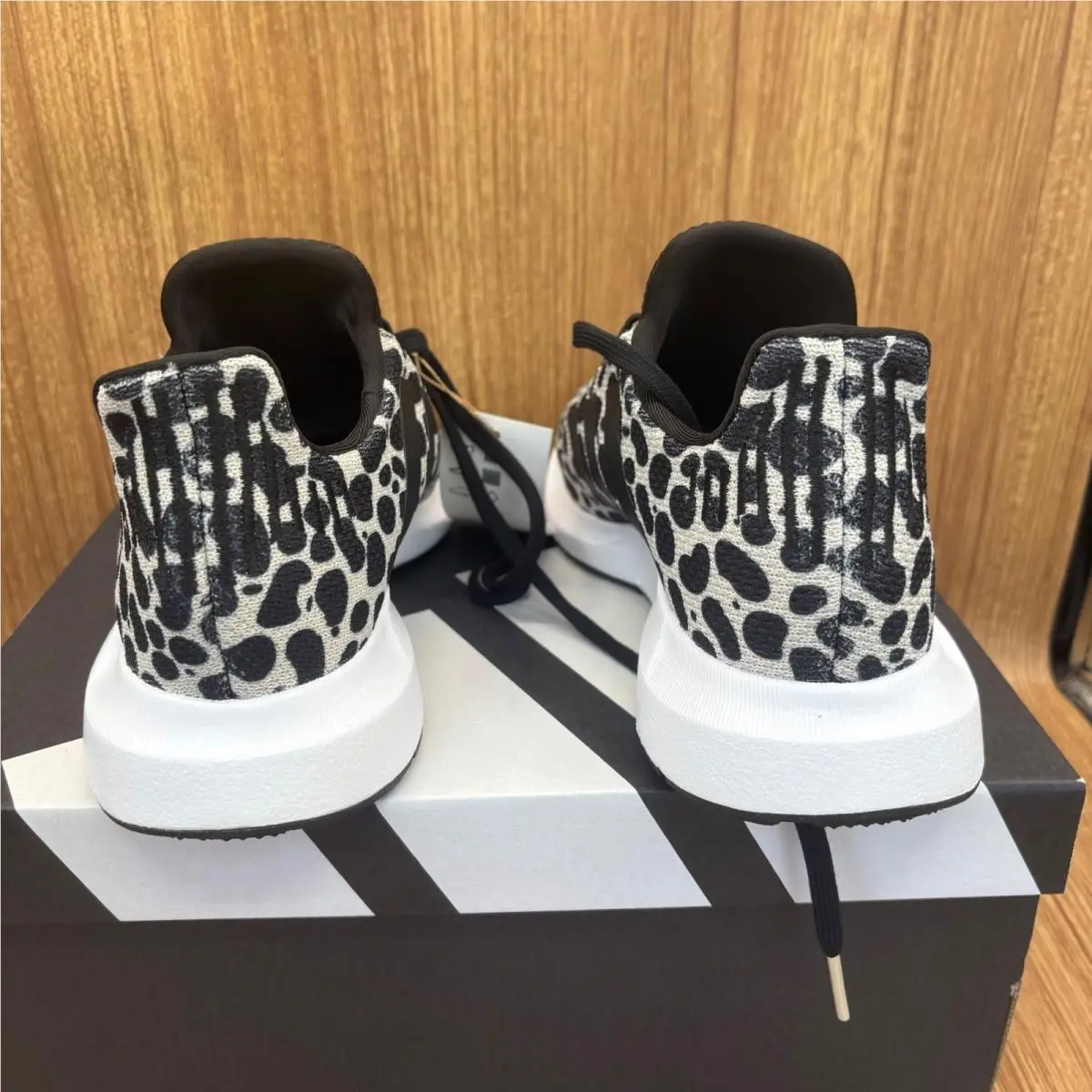 Adidas shoes - adidas Swift Run 1.0 - Swift Run - Black 2