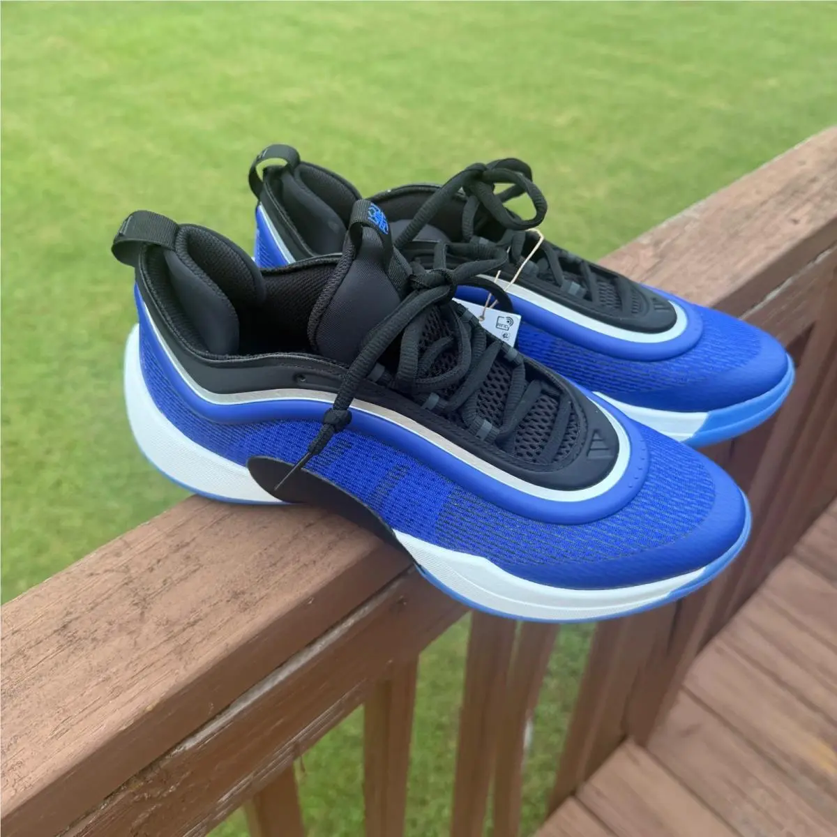 Adidas shoes - adidas D.O.N. Issue 6 - Issue - Blue 2