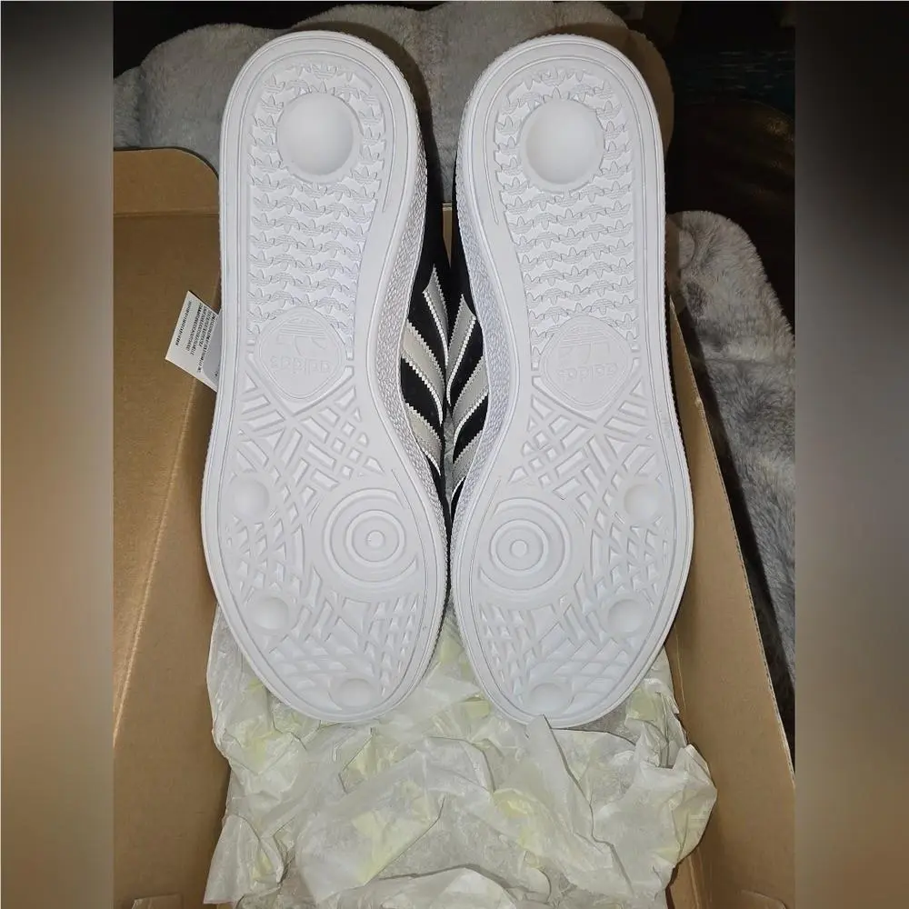 Adidas shoes - Black 5