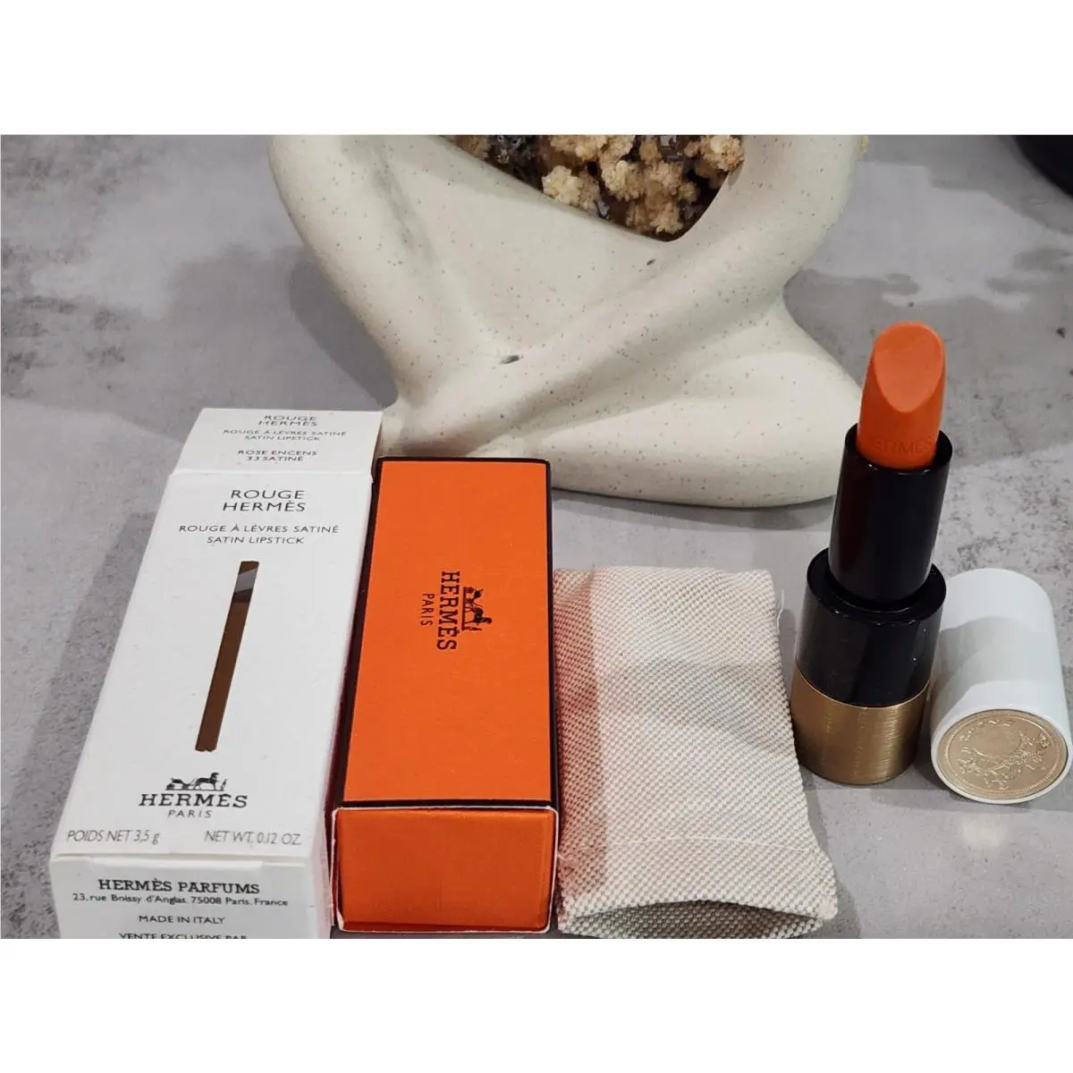 Hermès Satin Lipstick In 33 Rose Encens Satiné 3.5g/ 0.12oz by Hermes