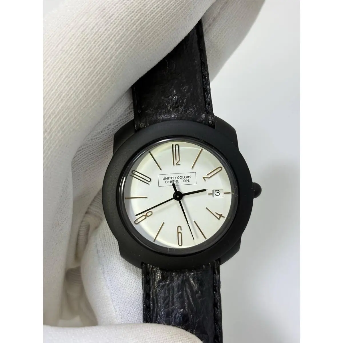 1990`s Vintage United Colors of Benetton  Q Watch Nos 35mm Boxed by Bulova