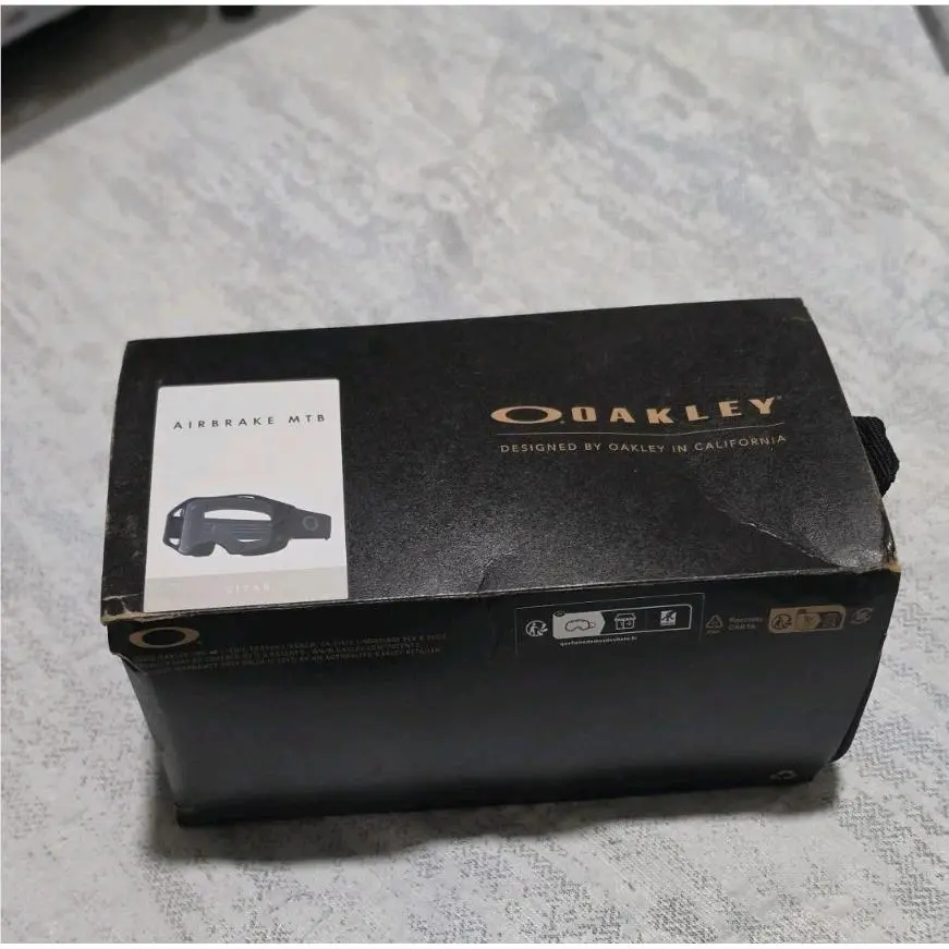 Airbrake Mtb Goggle Black/gunmetal/clear with Seal by Oakley