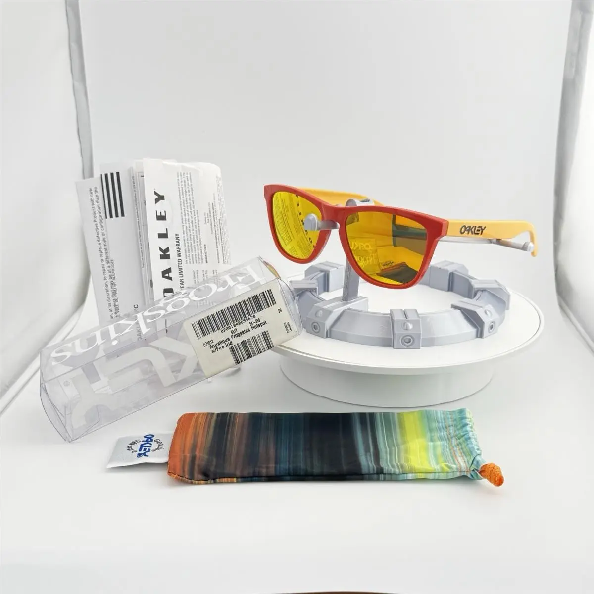 - Frogskins - Aquatique Hotspot W/fire Iridium - 24-359 - Old Stock by Oakley