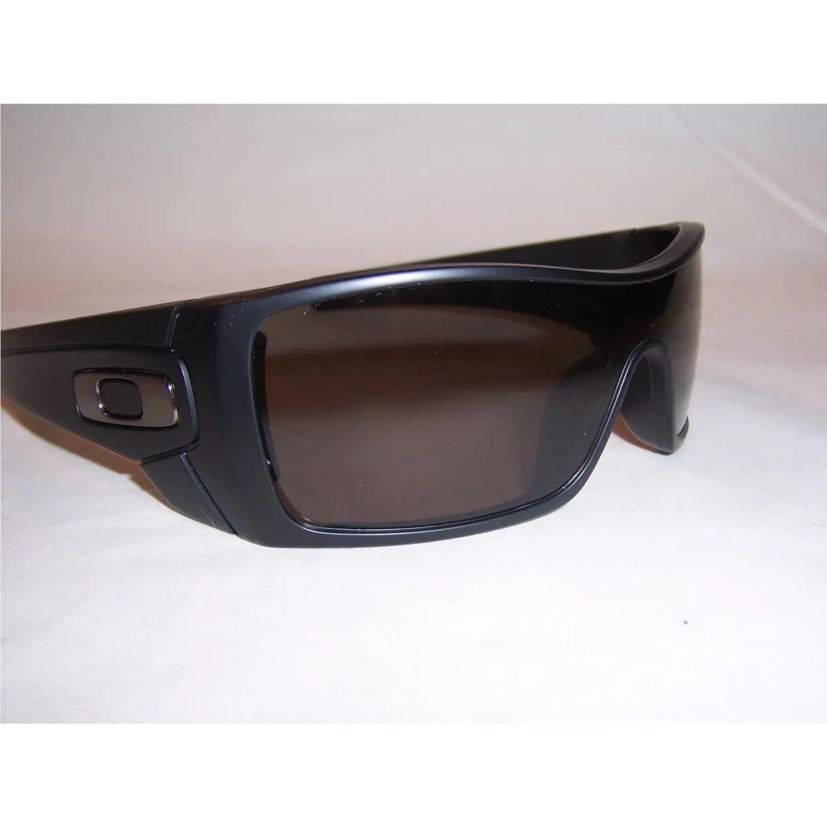 Sunglasses Batwolf OO9101-68 Black/grey Polarized 9101 by Oakley