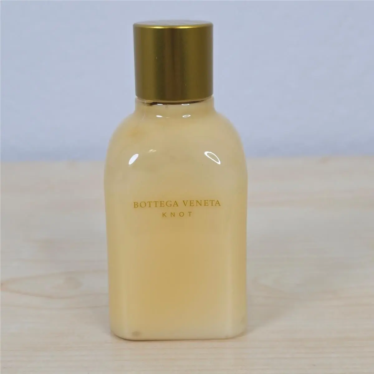 Knot Perfumed Body Lotion 3.4 oz 100 ml Gold Cap by Bottega Veneta