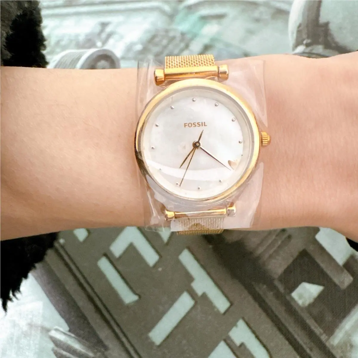 ES4505 Mini Carlie Mother of Pearl Dial Rose Gold Mesh Women`s Watch by Fossil