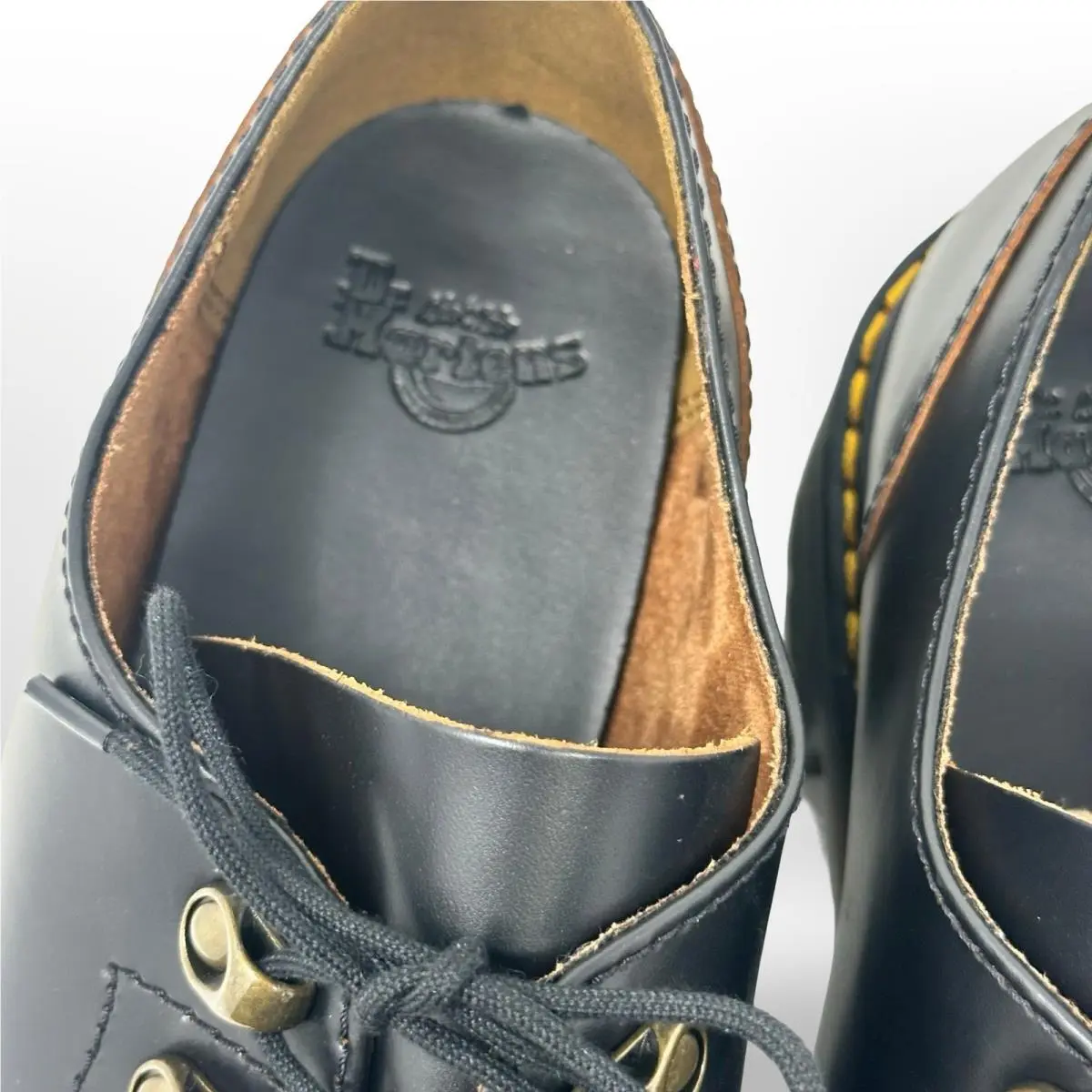 Dr. Martens shoes - Leona Lo - Leona - Black 6