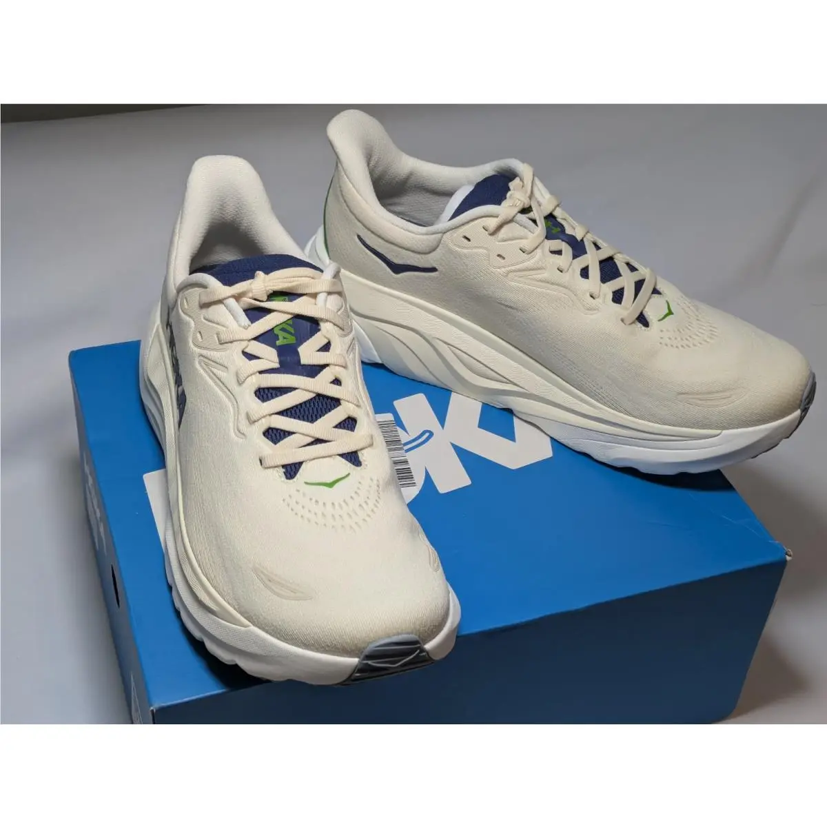 Hoka shoes - Hoka One One HOKA Arahi 8 - 1168690-ALBST - Ivory 4