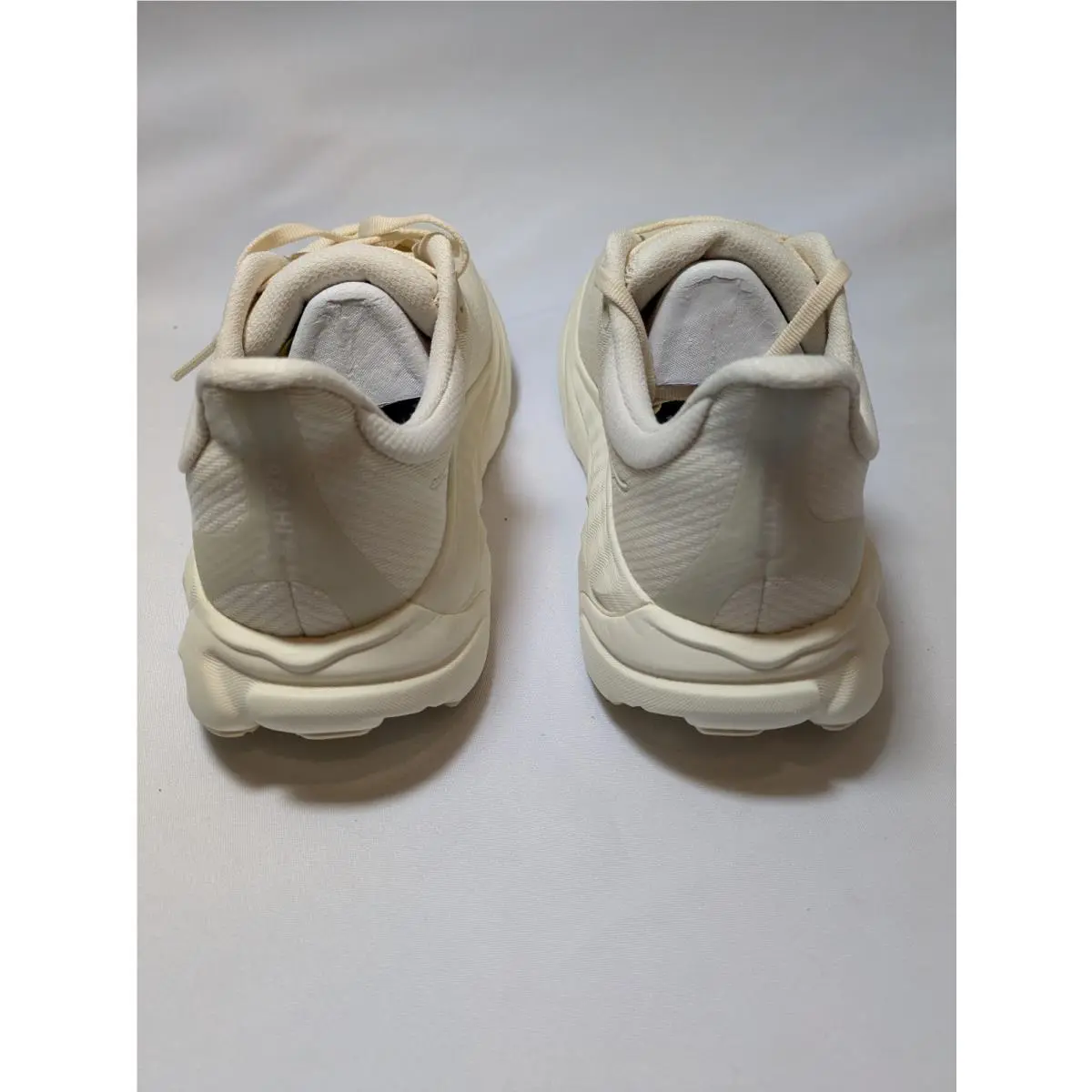 Hoka shoes - HOKA Arahi 8 - Arahi - 1168691-BHLB - Ivory 1