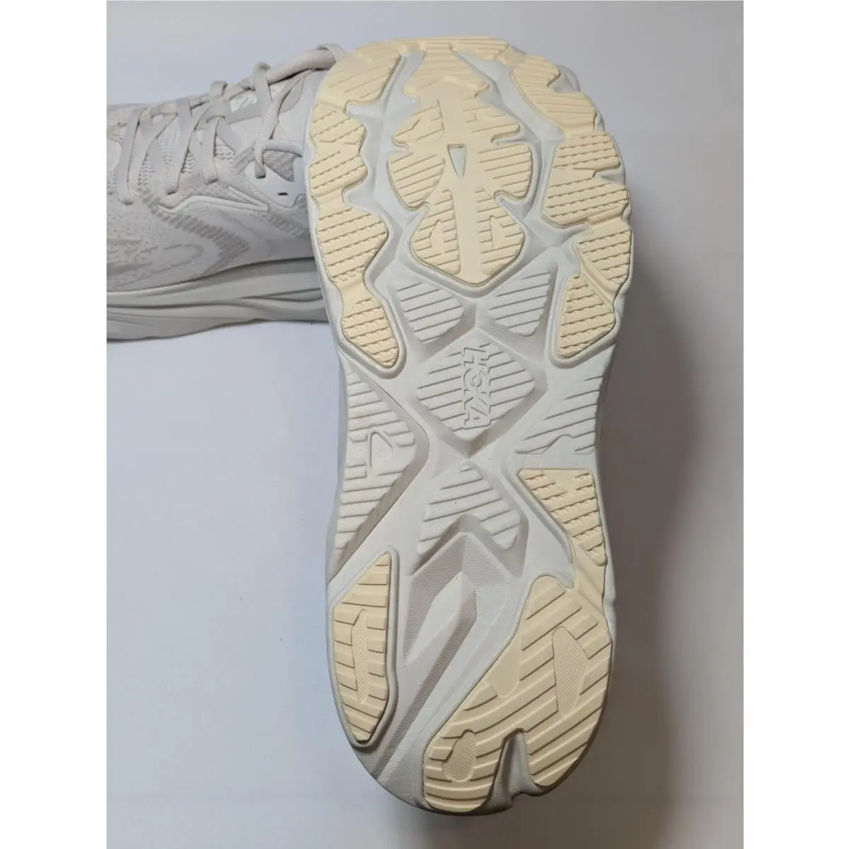 Hoka shoes - Hoka One One HOKA Arahi 8 - 1168690-GTP - Ivory 3