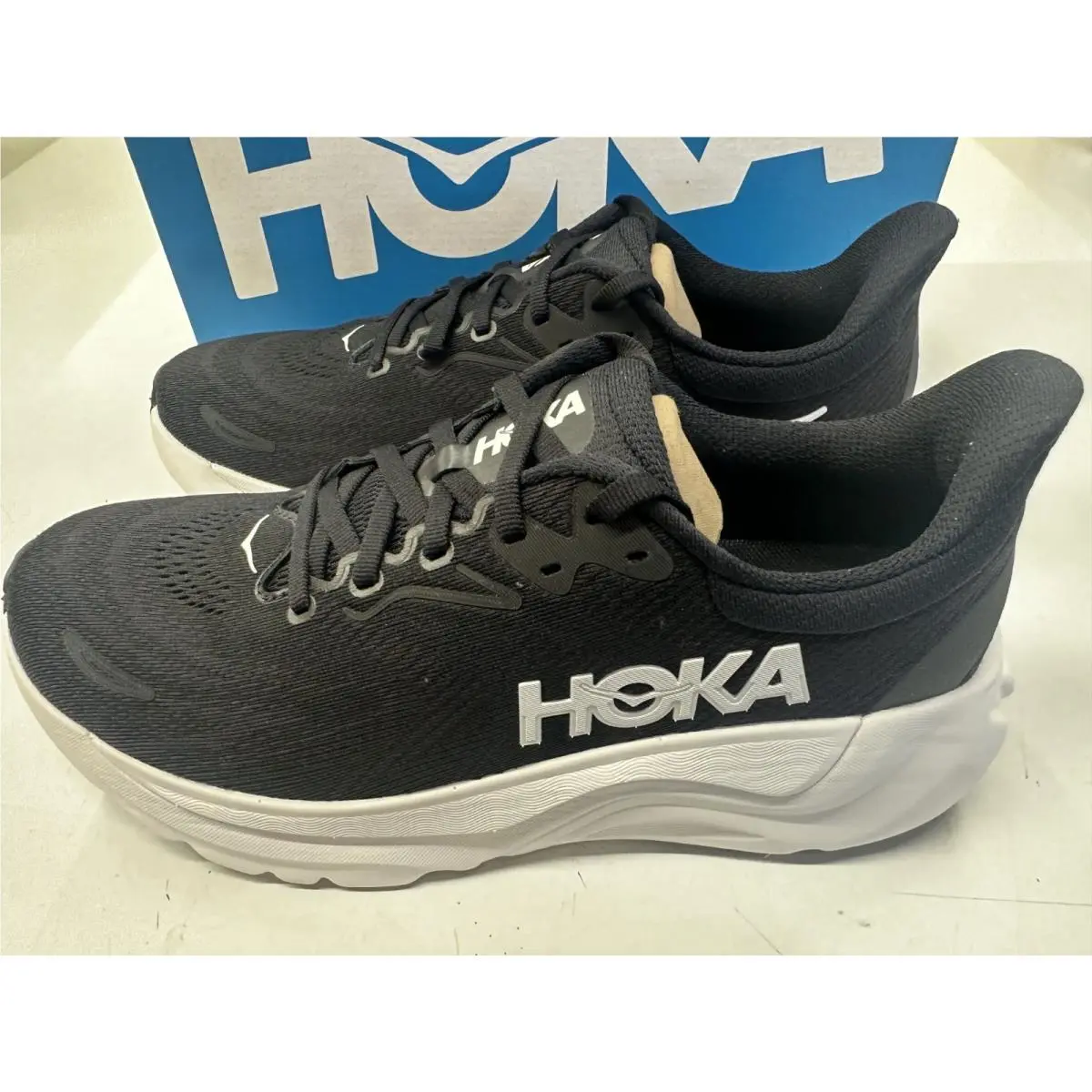 Hoka shoes - Hoka One One Arahi 8 - 1168691 BWHT - BWHT 1
