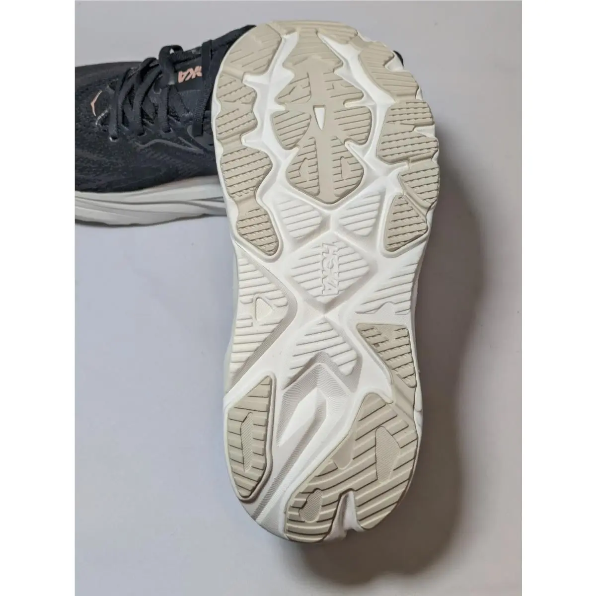 Hoka shoes - HOKA Arahi 8 - Arahi - 1168691-BRGL - Black 3