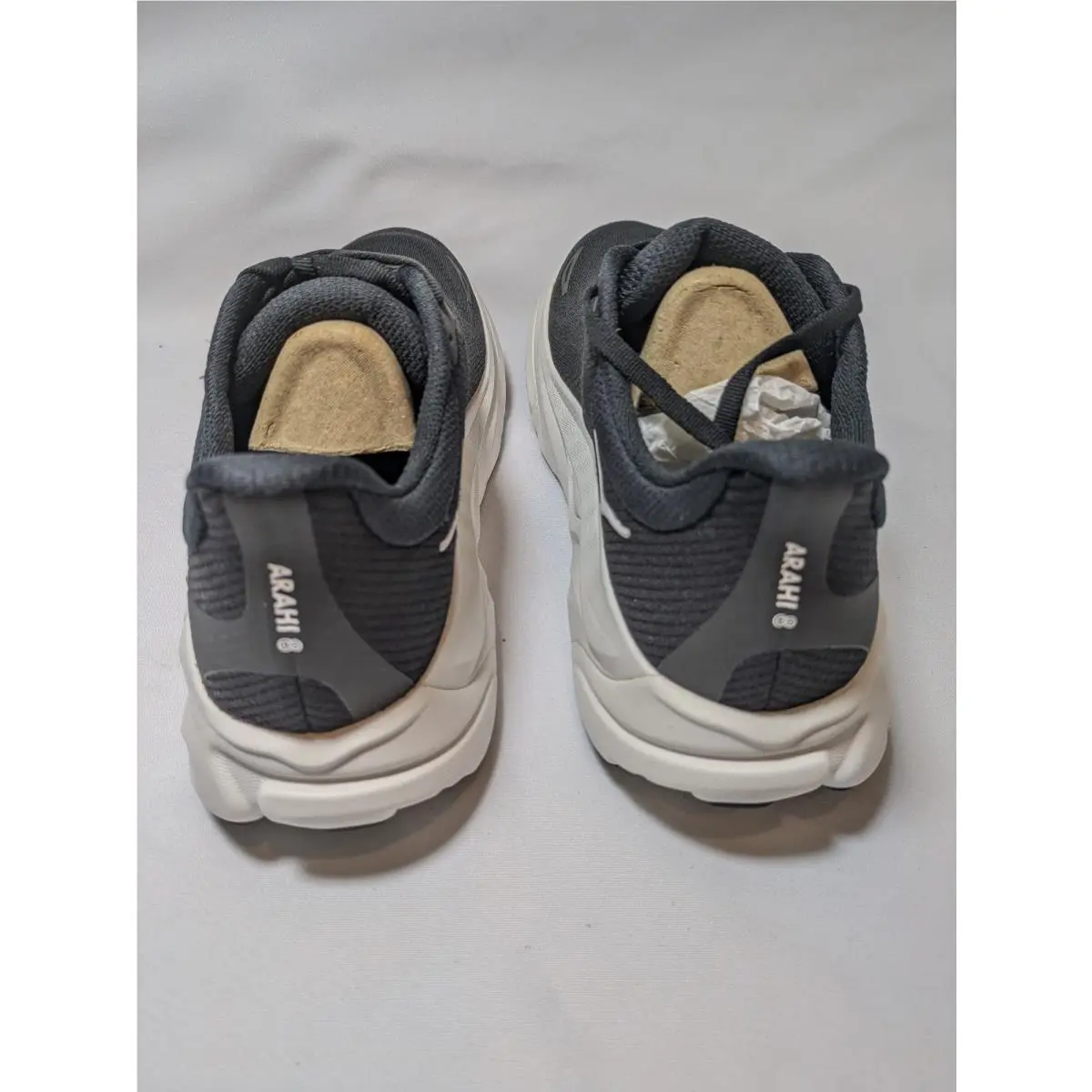 Hoka shoes - HOKA Arahi 8 - Arahi - 1168691-BWHT - Black 1
