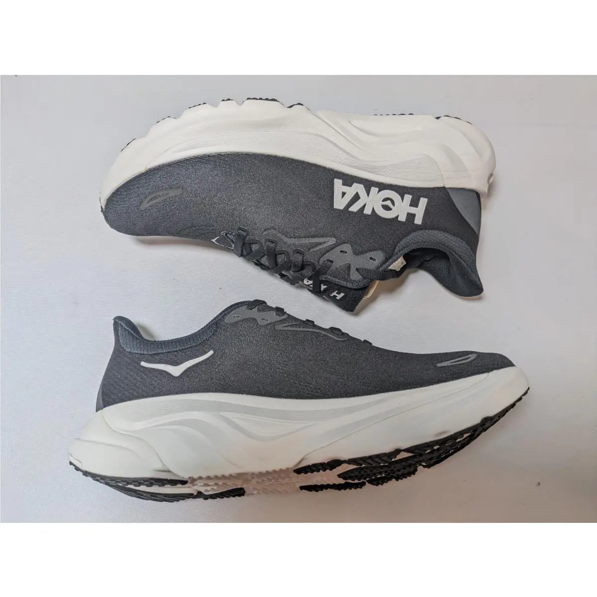 Hoka shoes - HOKA Arahi 8 - Arahi - 1168691-BWHT - Black 2