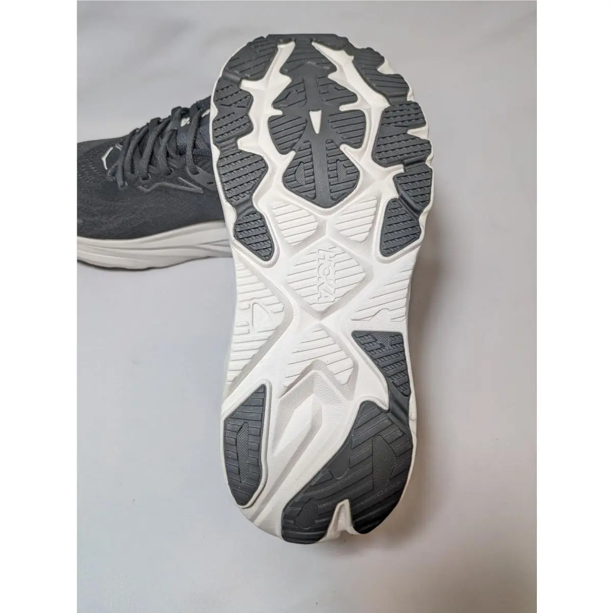 Hoka shoes - HOKA Arahi 8 - Arahi - 1168691-BWHT - Black 3