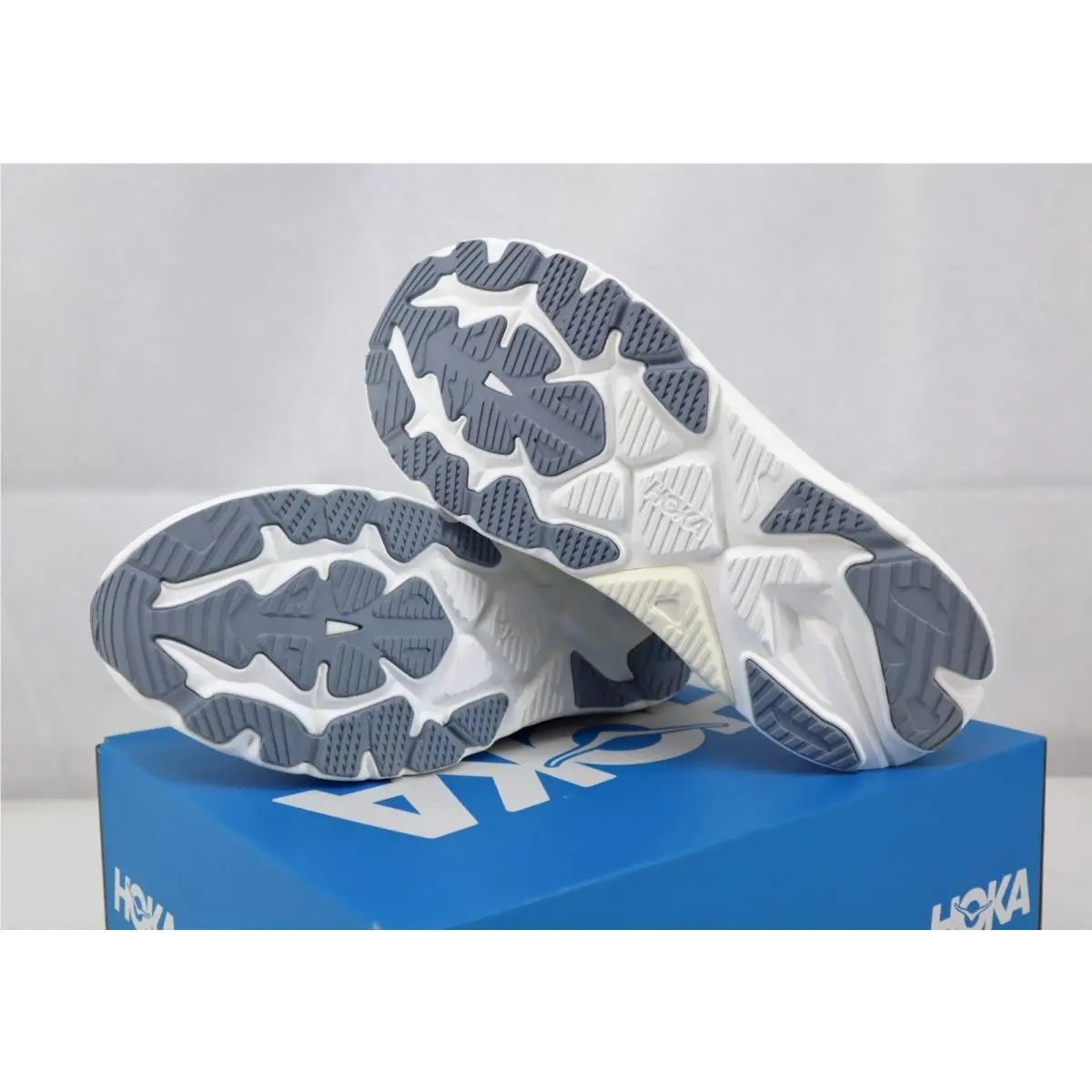 Hoka shoes - Hoka One One Arahi 8 - Various, Shoe: Alabaster/Birch 8