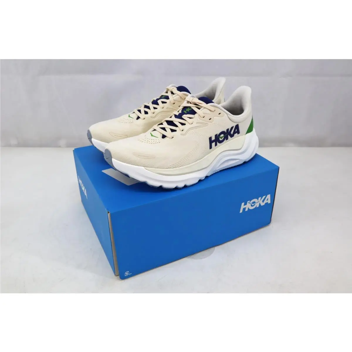 Hoka shoes - Hoka One One Arahi 8 - Various, Shoe: Alabaster/Birch 4