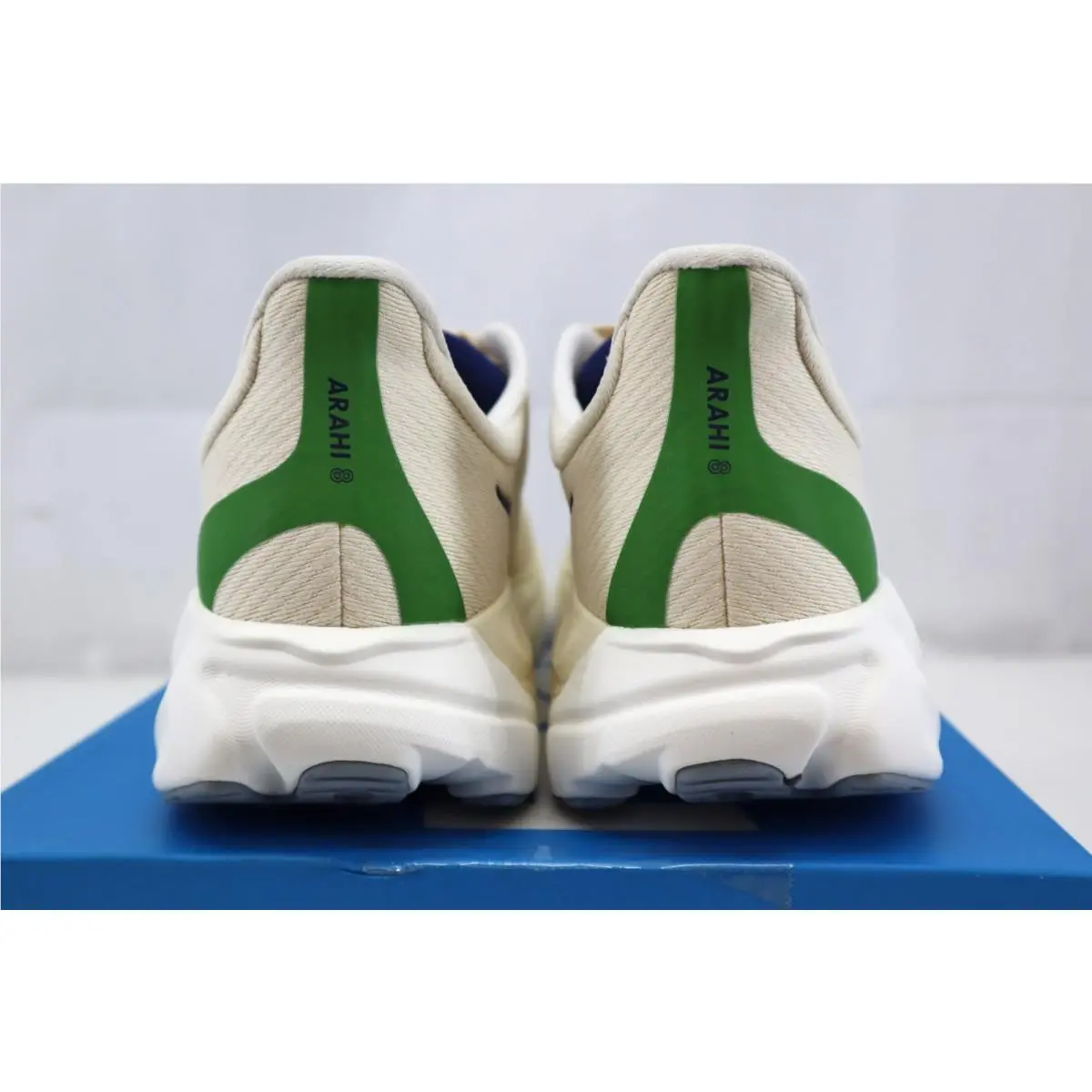 Hoka shoes - Hoka One One Arahi 8 - Various, Shoe: Alabaster/Birch 1