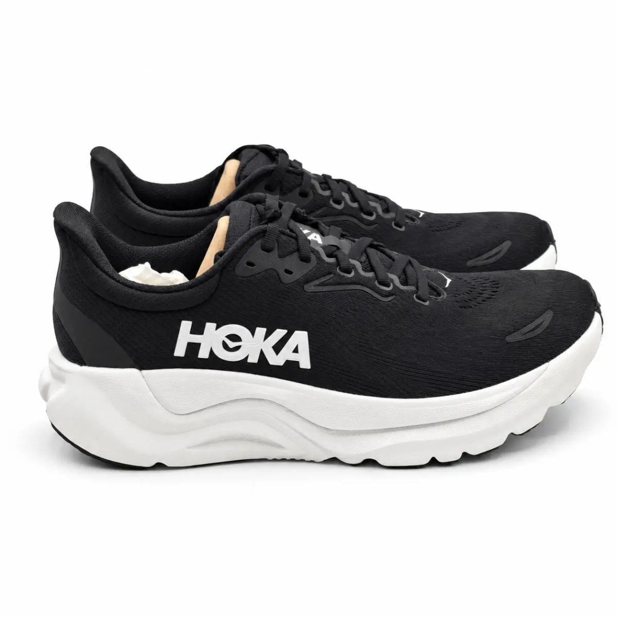 Hoka shoes - HOKA Arahi 8 - Arahi - 1168690-BWHT - Black/White 1