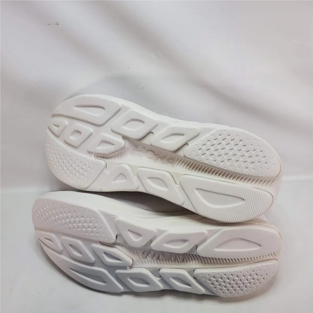 Hoka shoes - Hoka Rincon 4 - Rincon - White 1