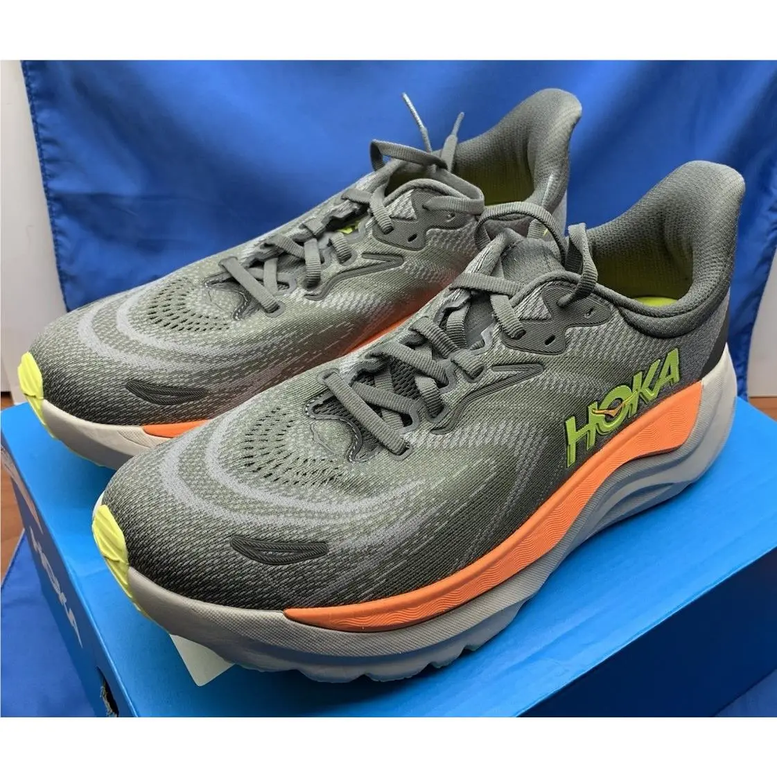 Hoka shoes - Hoka One One HOKA Arahi 8 - 1168690-AHLT - Green 1