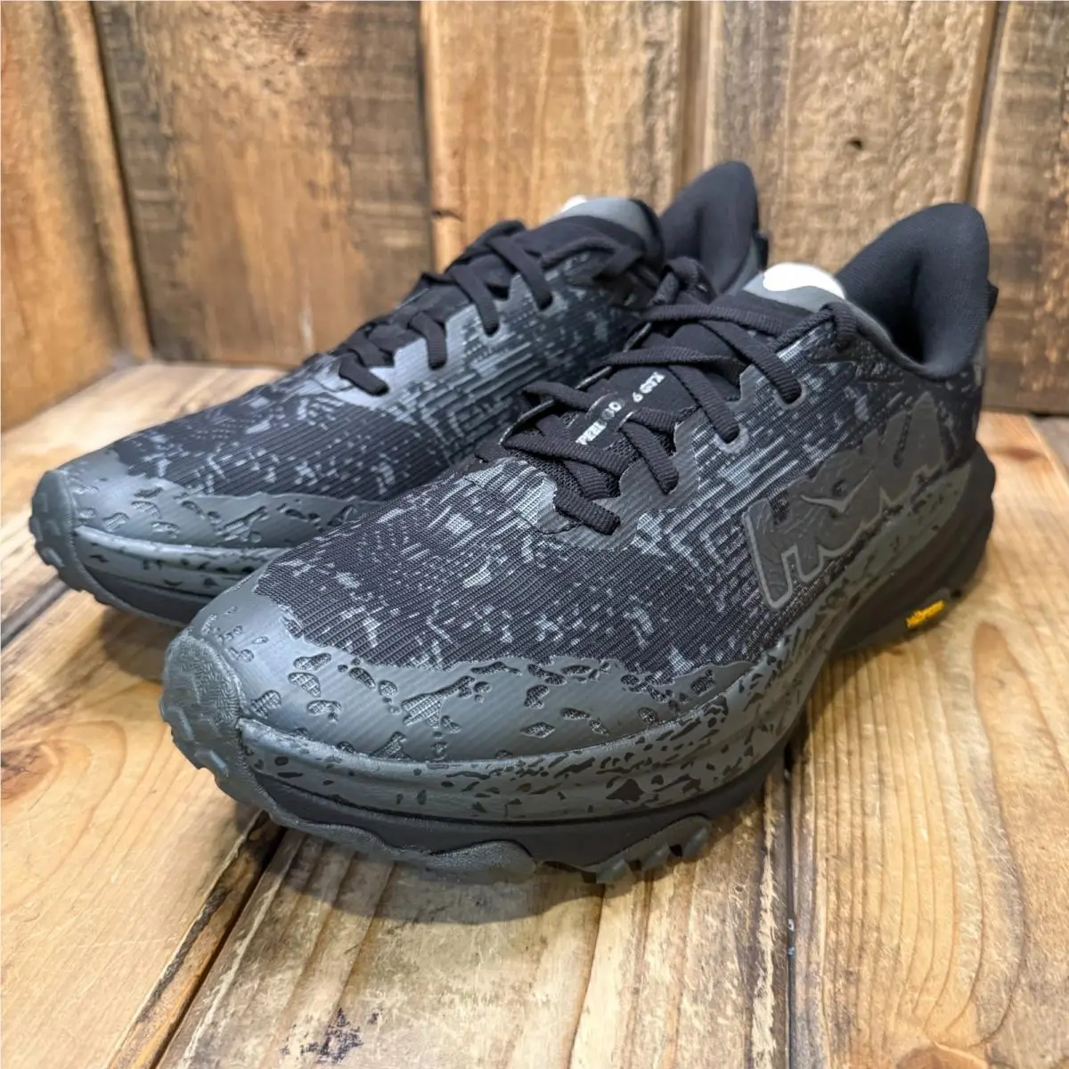 Hoka shoes - Hoka One One Speedgoat 6 - 1155150-BCKT - Black 1