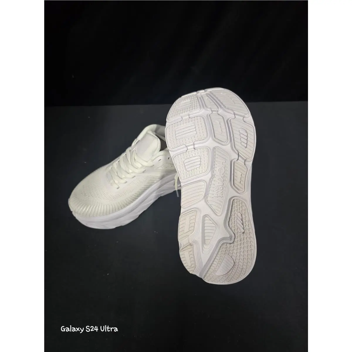 Hoka shoes - Hoka One One Bondi 7 - White 0
