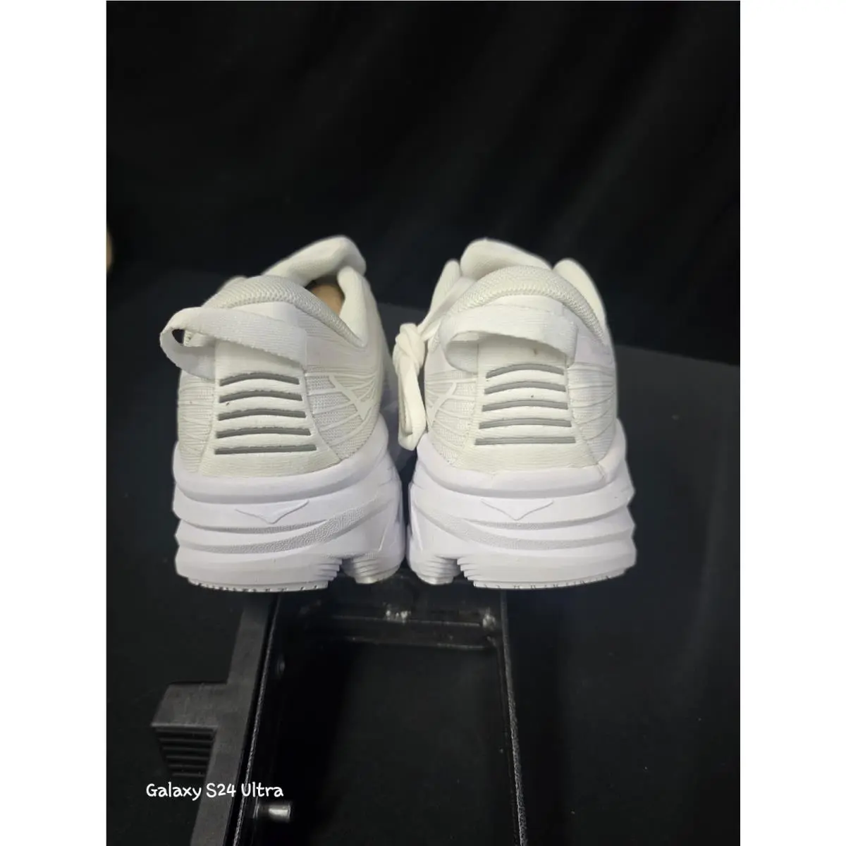 Hoka shoes - Hoka One One Bondi 7 - White 3