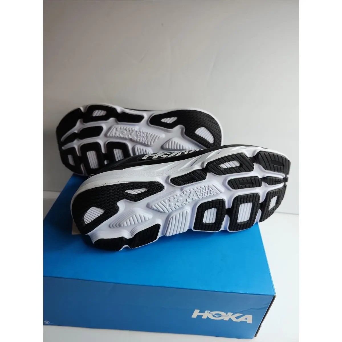 Hoka shoes - Hoka One One Bondi - One One Bondi - 1110519 - Black (UPC: 192410934164) 3