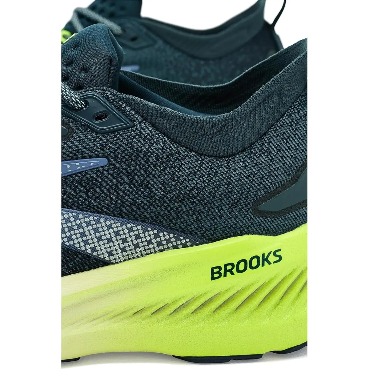 Brooks shoes - Black/Black/Ebony 18