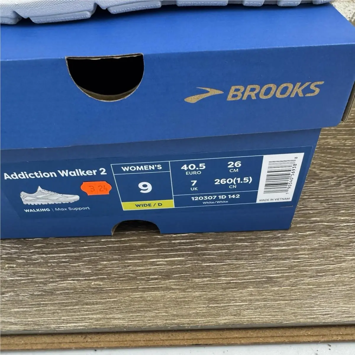 Brooks shoes - Brooks Addiction Walker 2 - Addiction Walker - 1203071D142 - White 1
