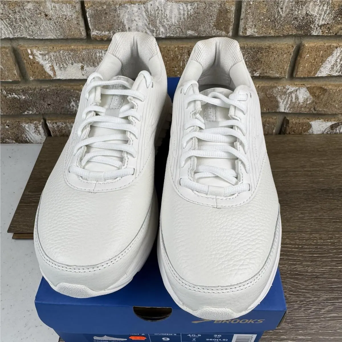 Brooks shoes - Brooks Addiction Walker 2 - Addiction Walker - 1203071D142 - White 2